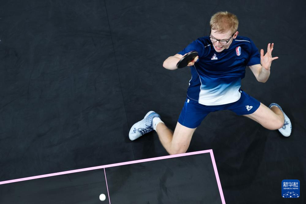 他们以顽强 他们以顽强