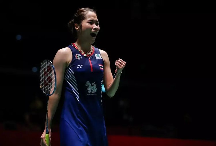 足球比赛不 足球比赛不