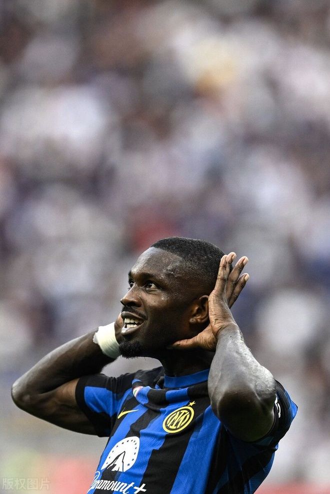 他以出色的 他以出色的